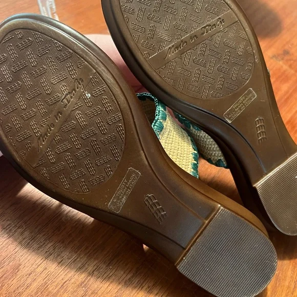 Italian Shoemakers Brown and Tan Sandals with Decorative Fabric Band - Picture 6 of 6